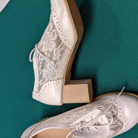 Robasiom Womens Round Toe Lace Up Mesh &Lace Fashion Oxford Shoes - Picture 2 of 2